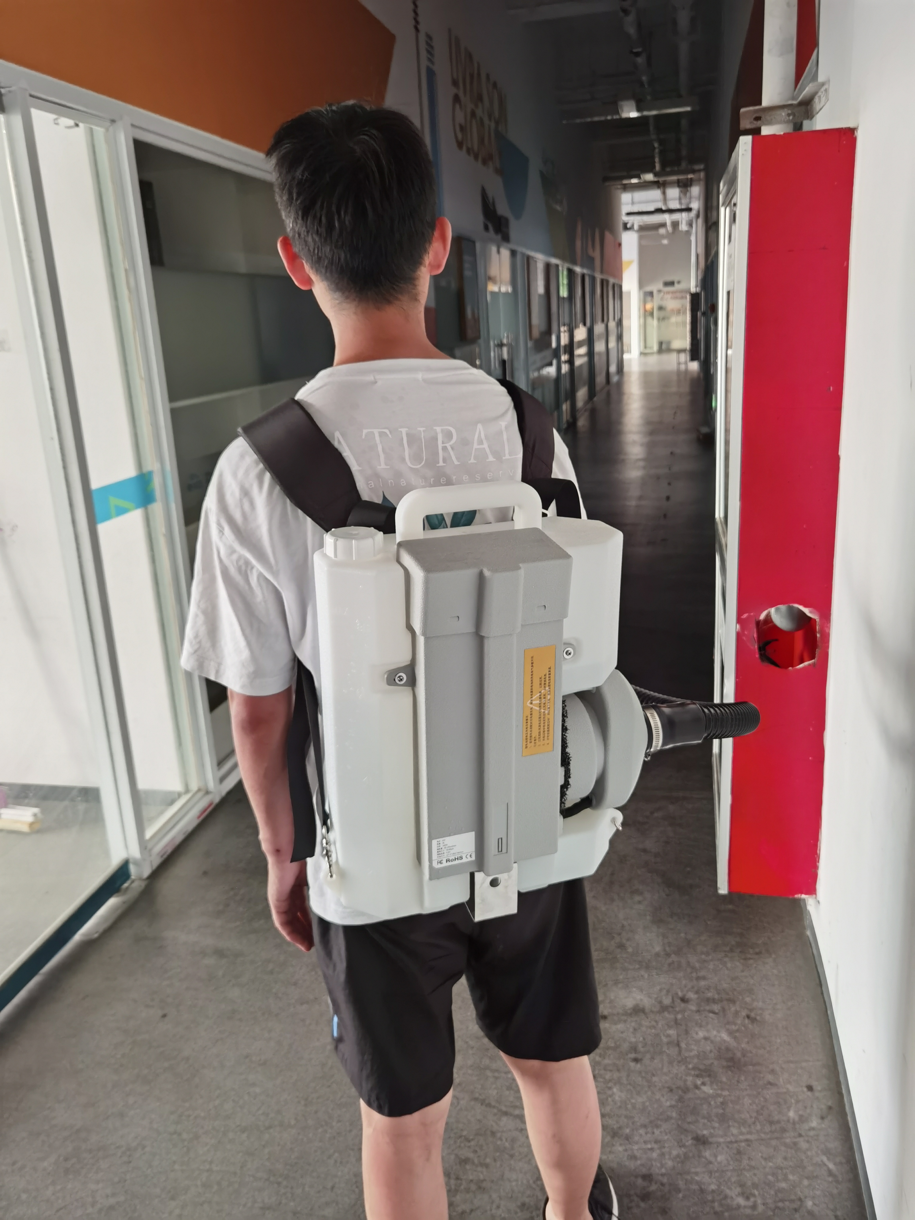 8�������������F������